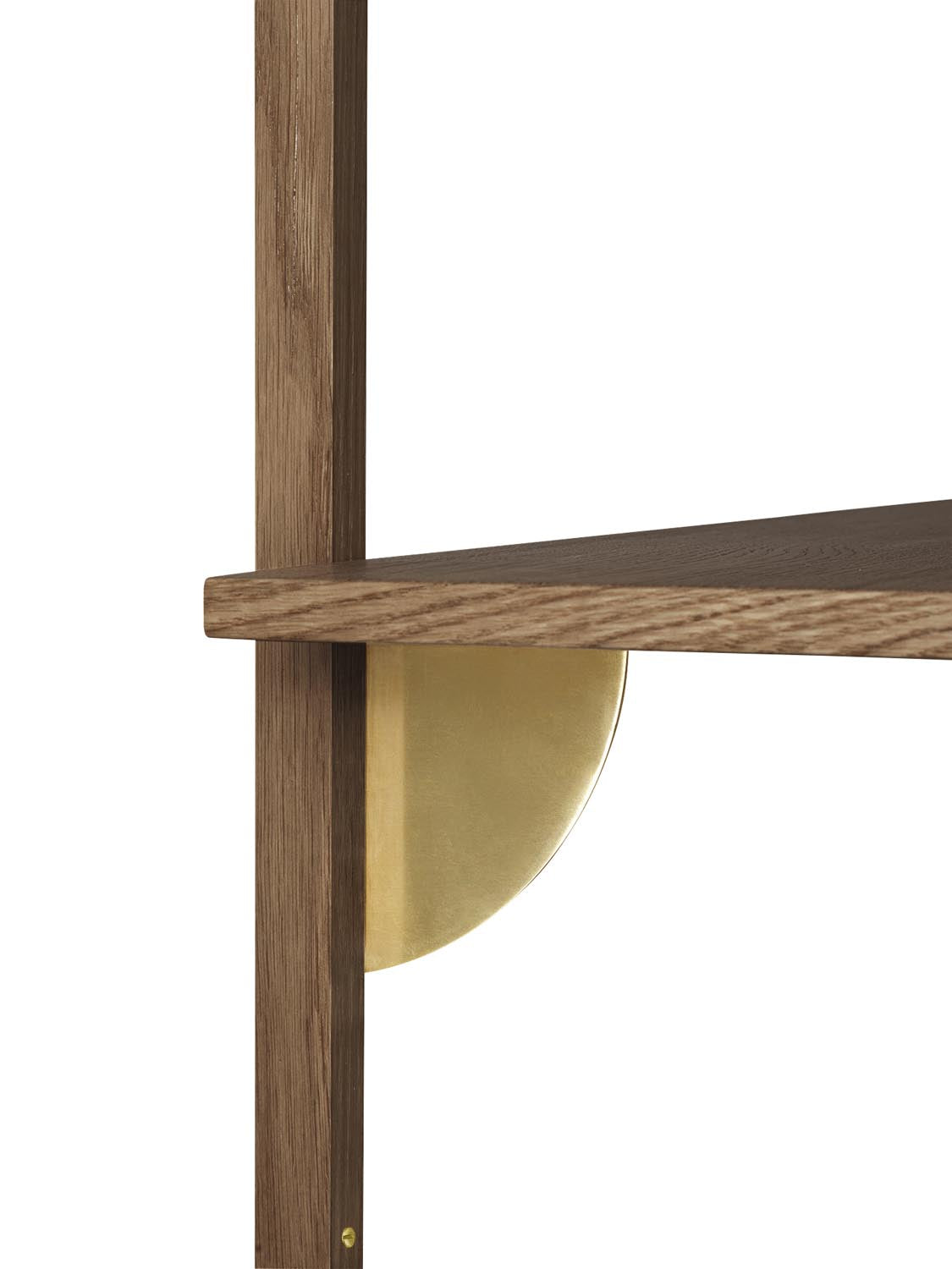 Sector Regal Single/Narrow  in  Smoked Oak/Brass präsentiert im Onlineshop von KAQTU Design AG. Wandregal ist von Ferm Living