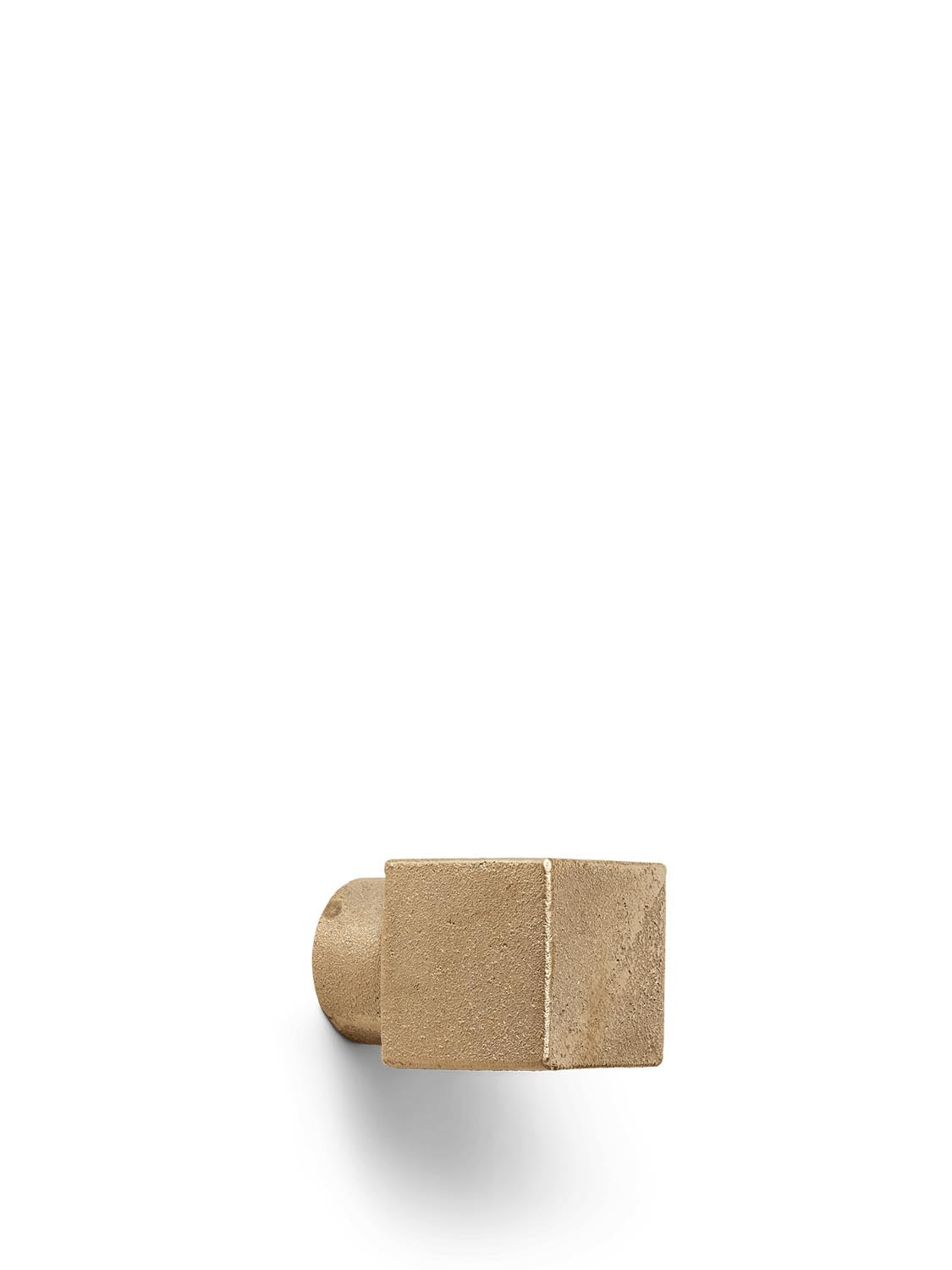 Square Haken Small  in  Casted Brass präsentiert im Onlineshop von KAQTU Design AG. Kleiderhaken ist von Ferm Living