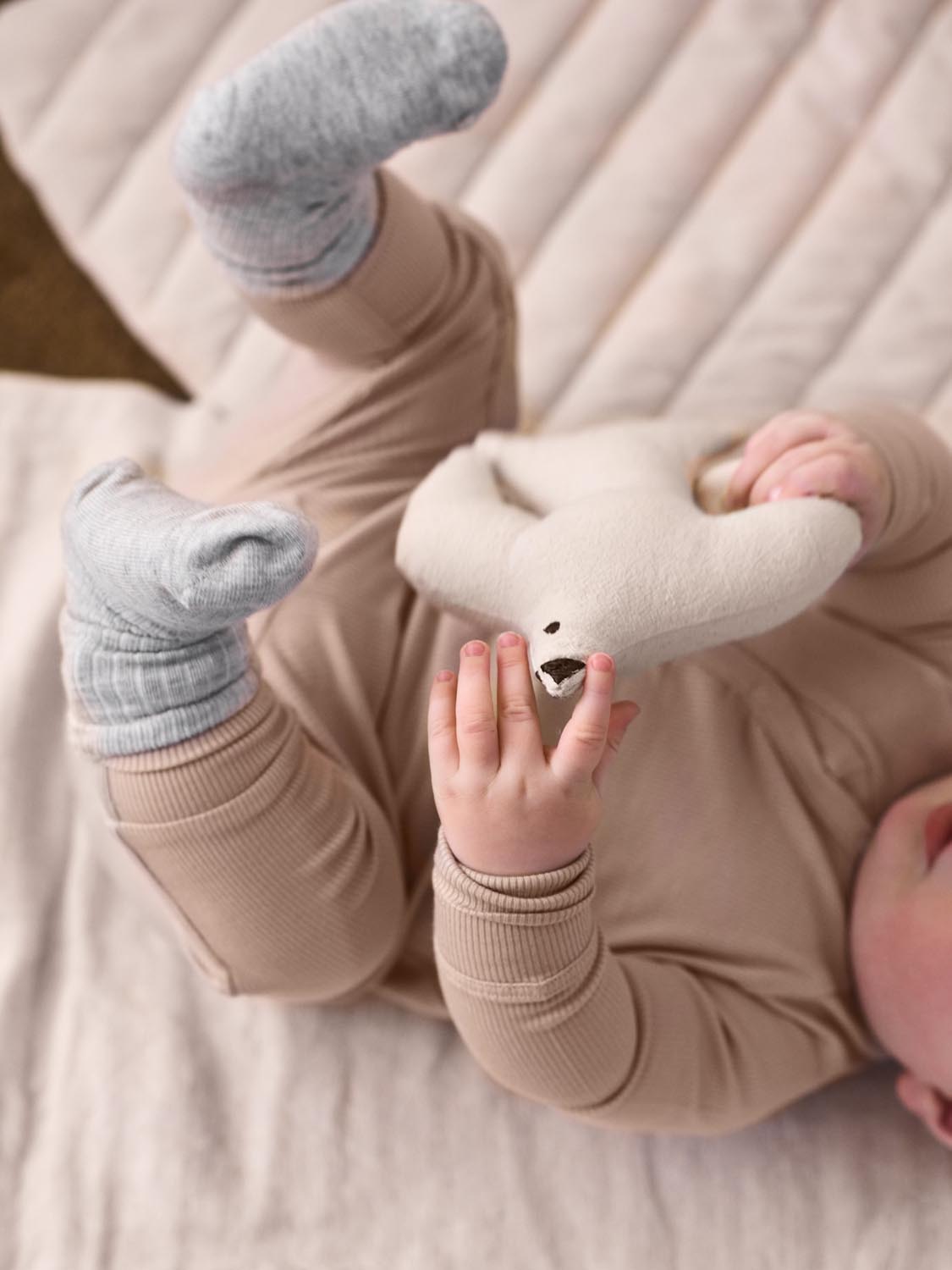 Swif Bird Soft Toy  in  Undyed präsentiert im Onlineshop von KAQTU Design AG. Objekte Kids ist von Ferm Living