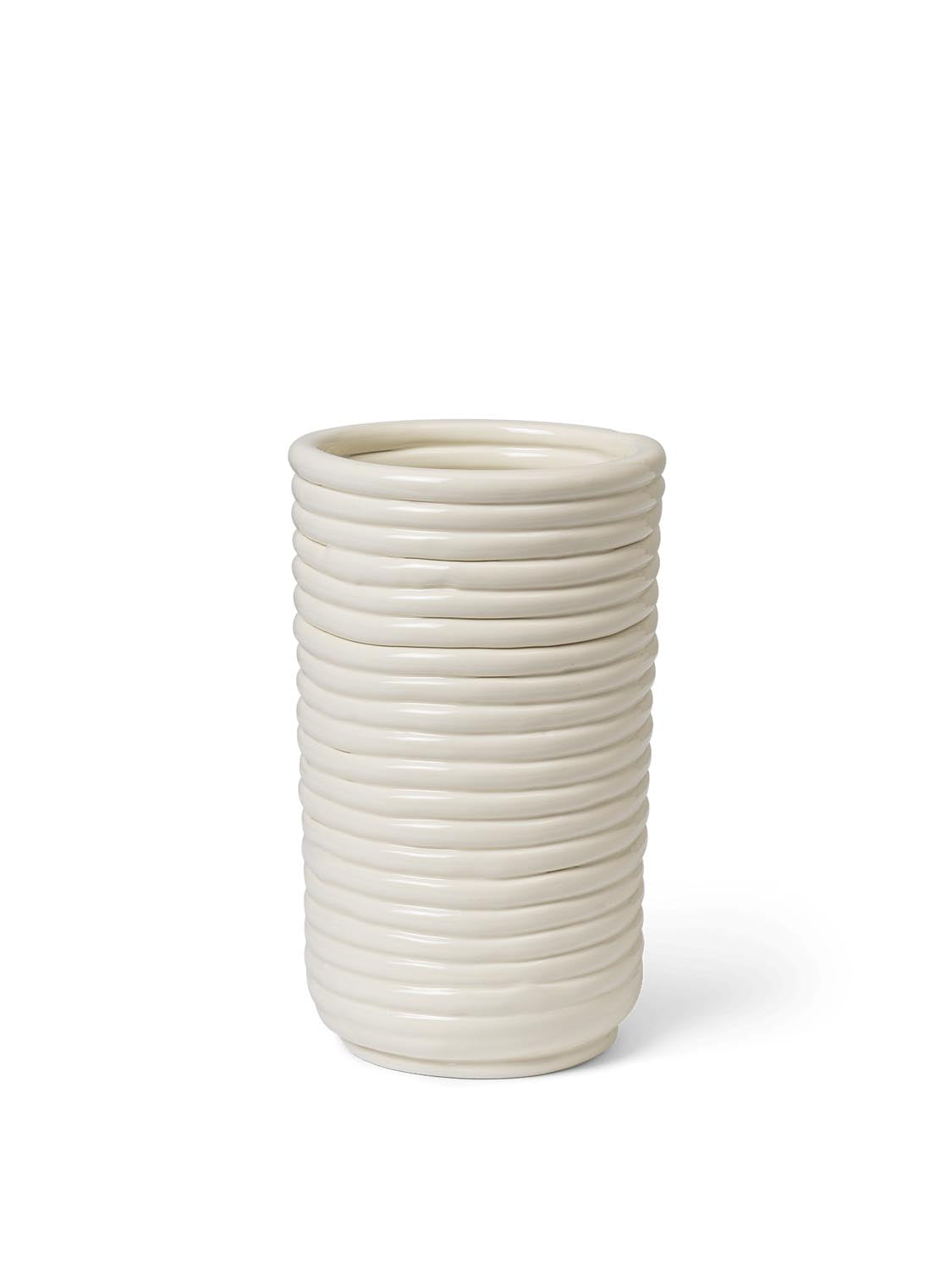 Corduroy Vase in Offwhite präsentiert im Onlineshop von KAQTU Design AG. Vase ist von Ferm Living