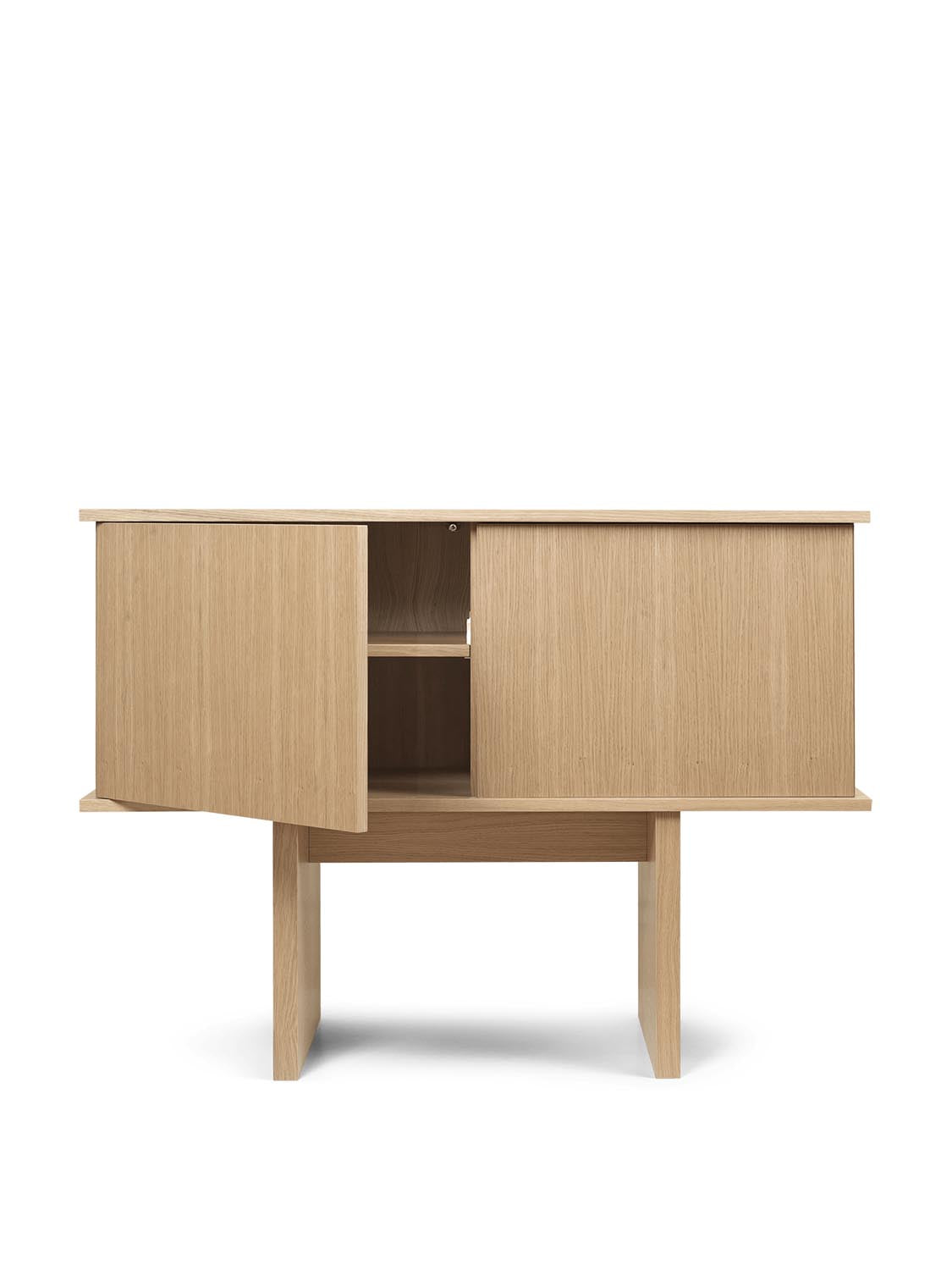 Stilt Sideboard Single  in  Natural Oak präsentiert im Onlineshop von KAQTU Design AG. Sideboard ist von Ferm Living