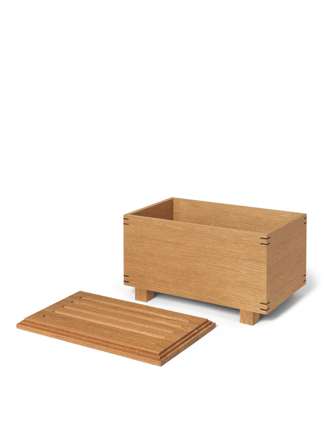 Minimalistische Bon Holzbox von Ferm Living für edles Interieur.