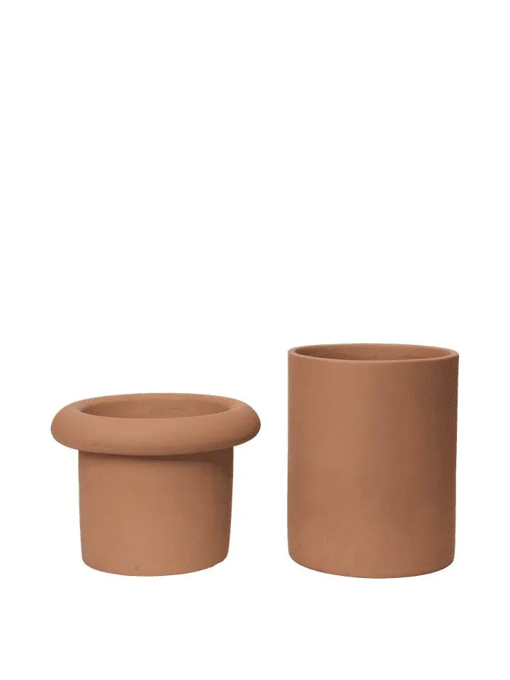 Rollo Pflanzentopf in Terrakotta präsentiert im Onlineshop von KAQTU Design AG. Pflanzentopf Outdoor ist von Ferm Living