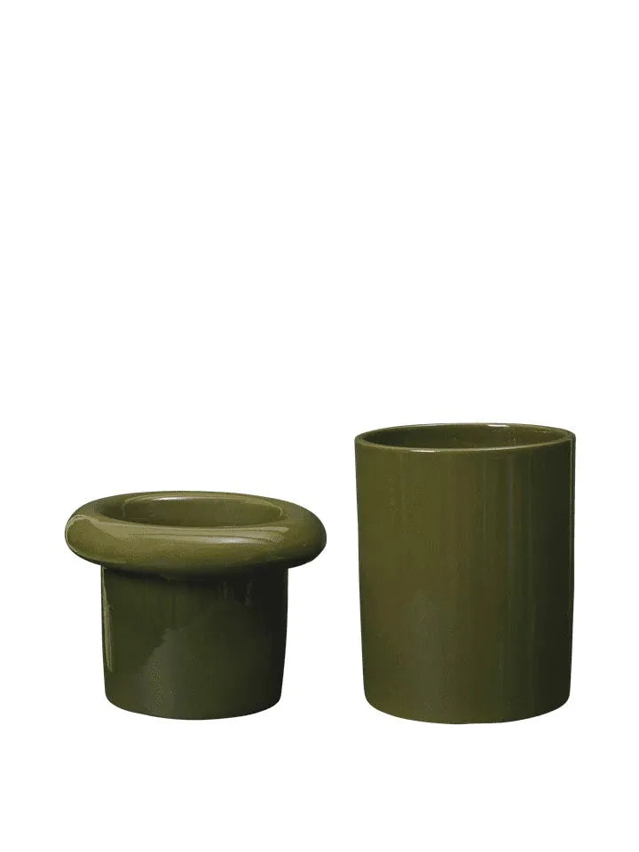 Rollo Pflanzentopf in Moosgrün präsentiert im Onlineshop von KAQTU Design AG. Pflanzentopf Outdoor ist von Ferm Living