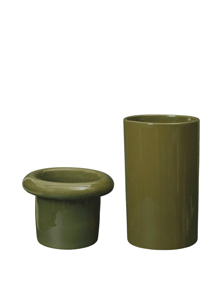 Rollo Pflanzentopf in Moosgrün präsentiert im Onlineshop von KAQTU Design AG. Pflanzentopf Outdoor ist von Ferm Living
