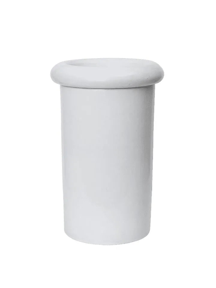 Rollo Pflanzentopf in Weiss präsentiert im Onlineshop von KAQTU Design AG. Pflanzentopf Outdoor ist von Ferm Living