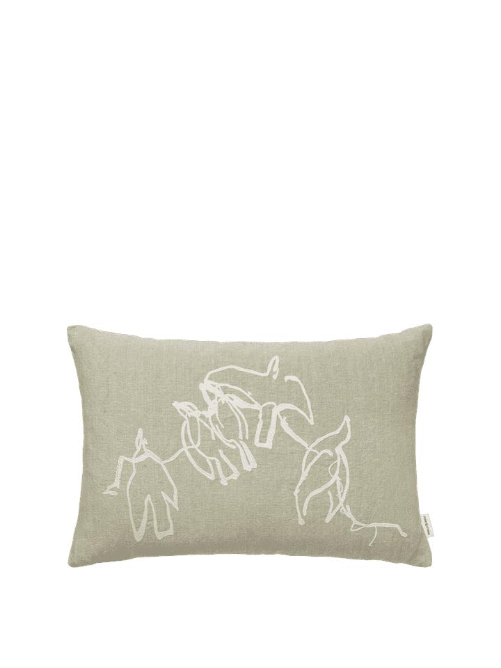 Vuelo Kissen in Elm Green präsentiert im Onlineshop von KAQTU Design AG. Deko Kissen ist von Ferm Living