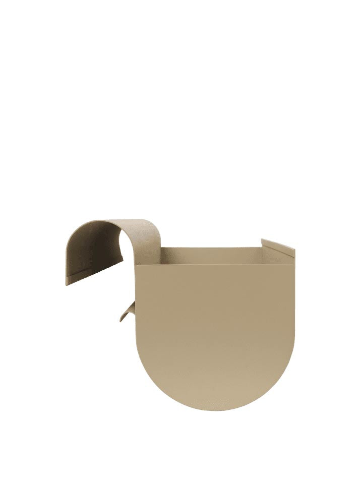 Uma Balkonbox in Kaschmir präsentiert im Onlineshop von KAQTU Design AG. Pflanzentopf Outdoor ist von Ferm Living