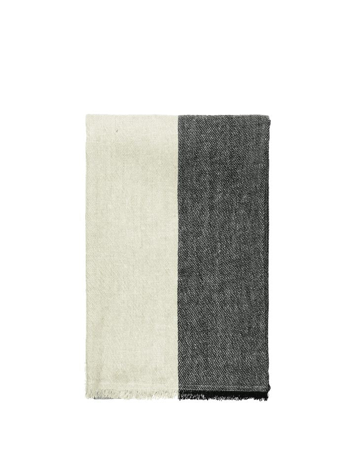 Pila linen throw