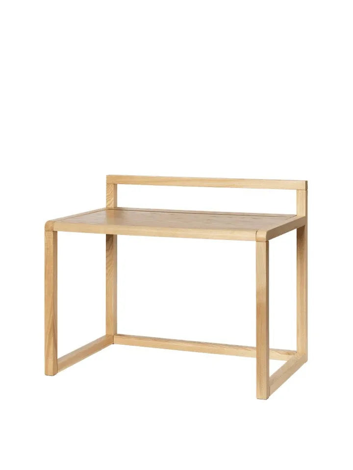 Little Architect Schreibtisch in Asche präsentiert im Onlineshop von KAQTU Design AG. Bürotisch ist von Ferm Living