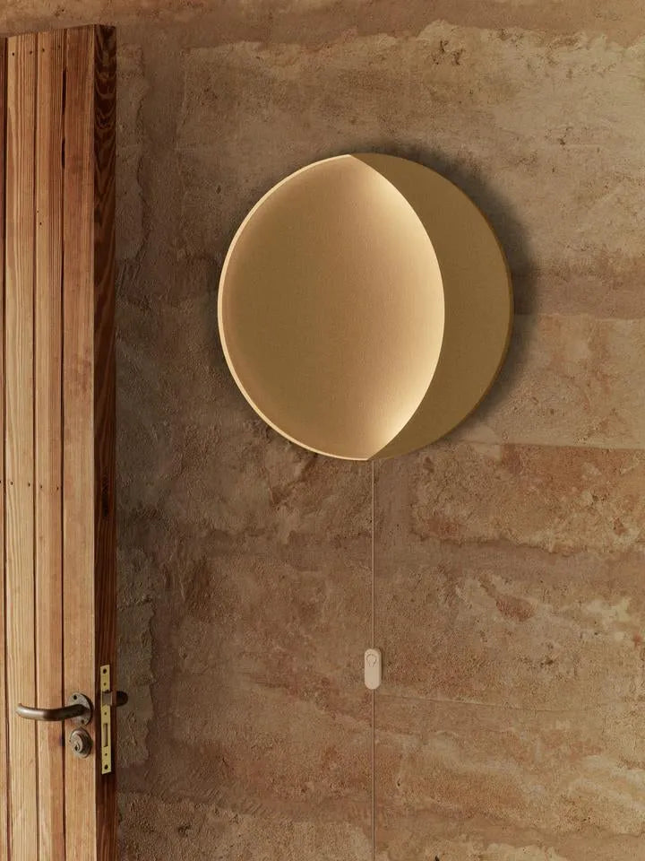 Neba Wandleuchte  in Kaschmir präsentiert im Onlineshop von KAQTU Design AG. Wandleuchte ist von Ferm Living