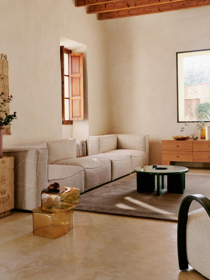 Kuben Kommode 2x2 in Natürliche Eichenfurnier präsentiert im Onlineshop von KAQTU Design AG. Kommode ist von Ferm Living