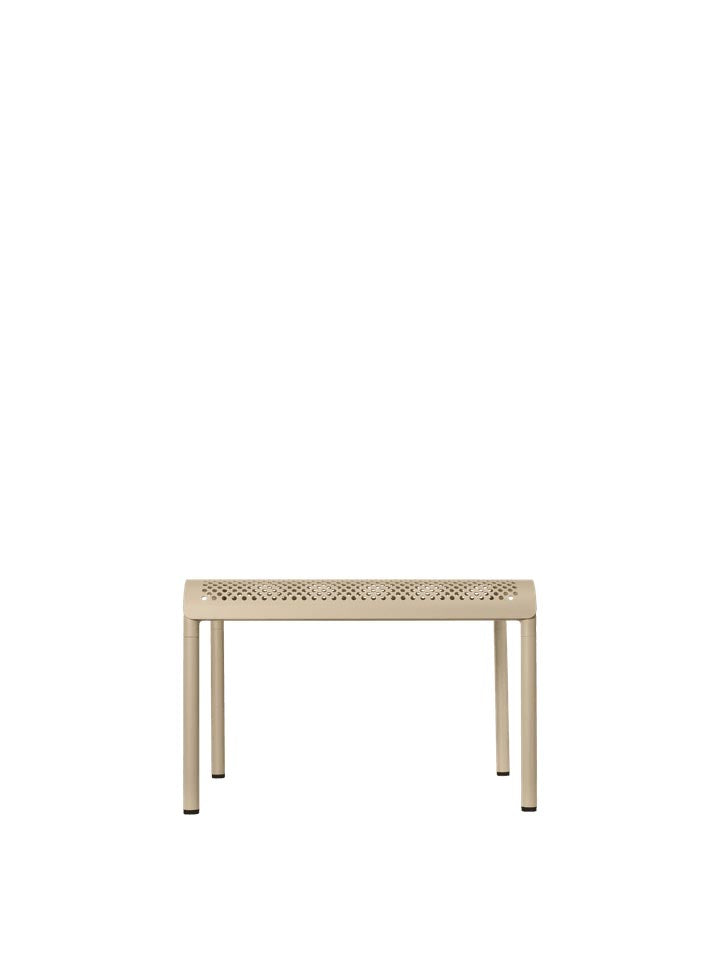Dapple Loungetisch 57 x 57  in Kaschmir präsentiert im Onlineshop von KAQTU Design AG. Beistelltisch Outdoor ist von Ferm Living