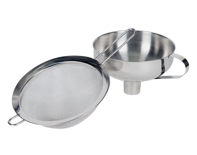 KISAG Trichter mit Sieb ø 16 cm in  präsentiert im Onlineshop von KAQTU Design AG. Haushaltshilfen ist von KISAG