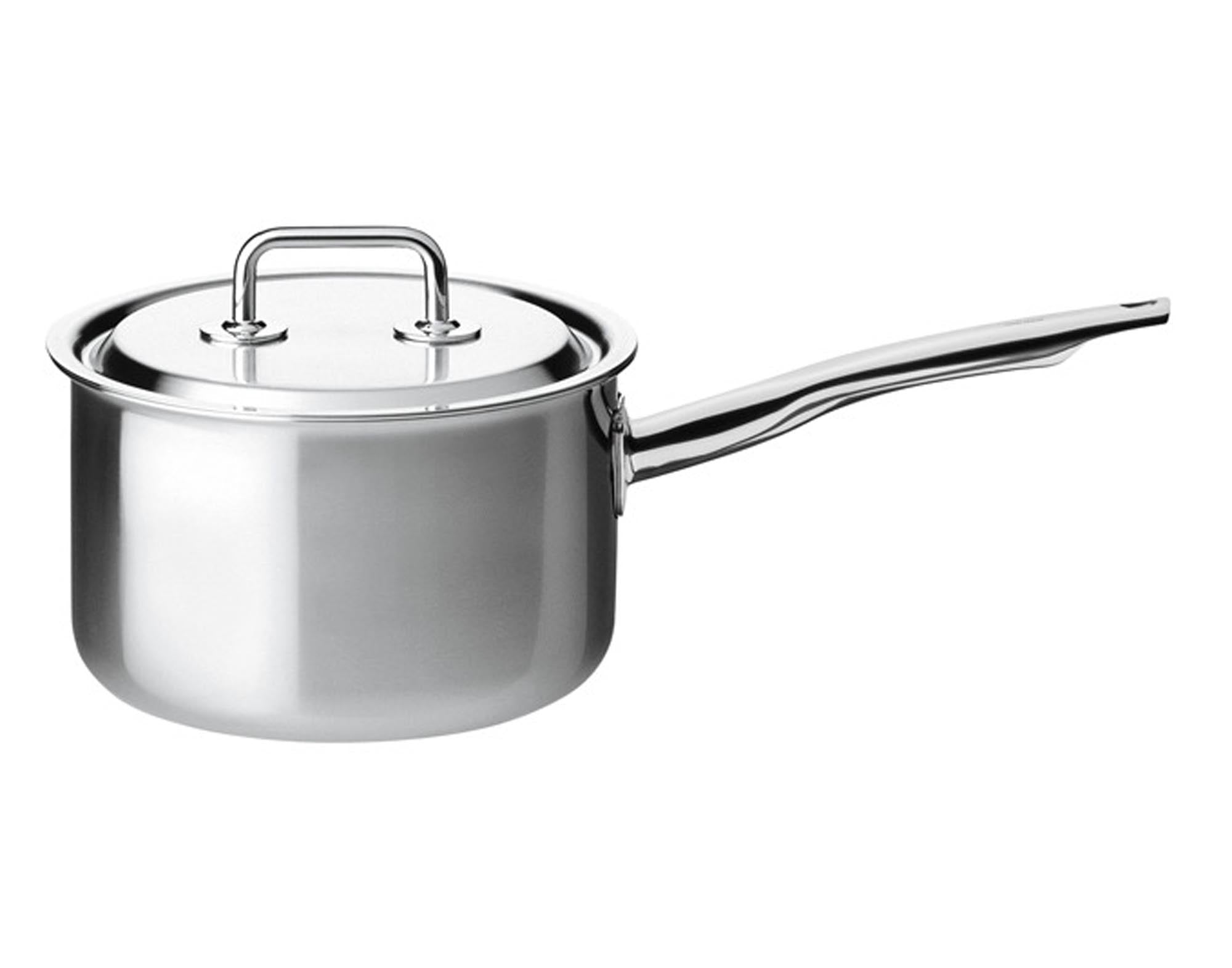 Hochwertige Edelstahl-Stielkasserolle (ø 18 cm) von SPRING: langlebig, korrosionsbeständig, ideal für Saucen & Suppen, inkl. Deckel.
