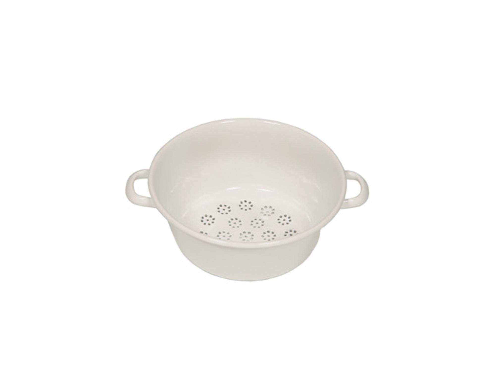 Entdecken Sie das RIESS Gemüsesieb Email in Weiß (ø 26 cm) – robust, leicht, korrosionsbeständig und ideal zum Abtropfen von Gemüse, Salat und Pasta.