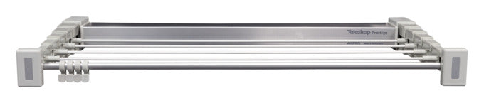 Wandmontierter Wäscheständer aus eloxiertem Aluminium mit silberfarbenen, kunststoffbeschichteten Trockenstäben und ausziehbarer Teleskopmechanik.