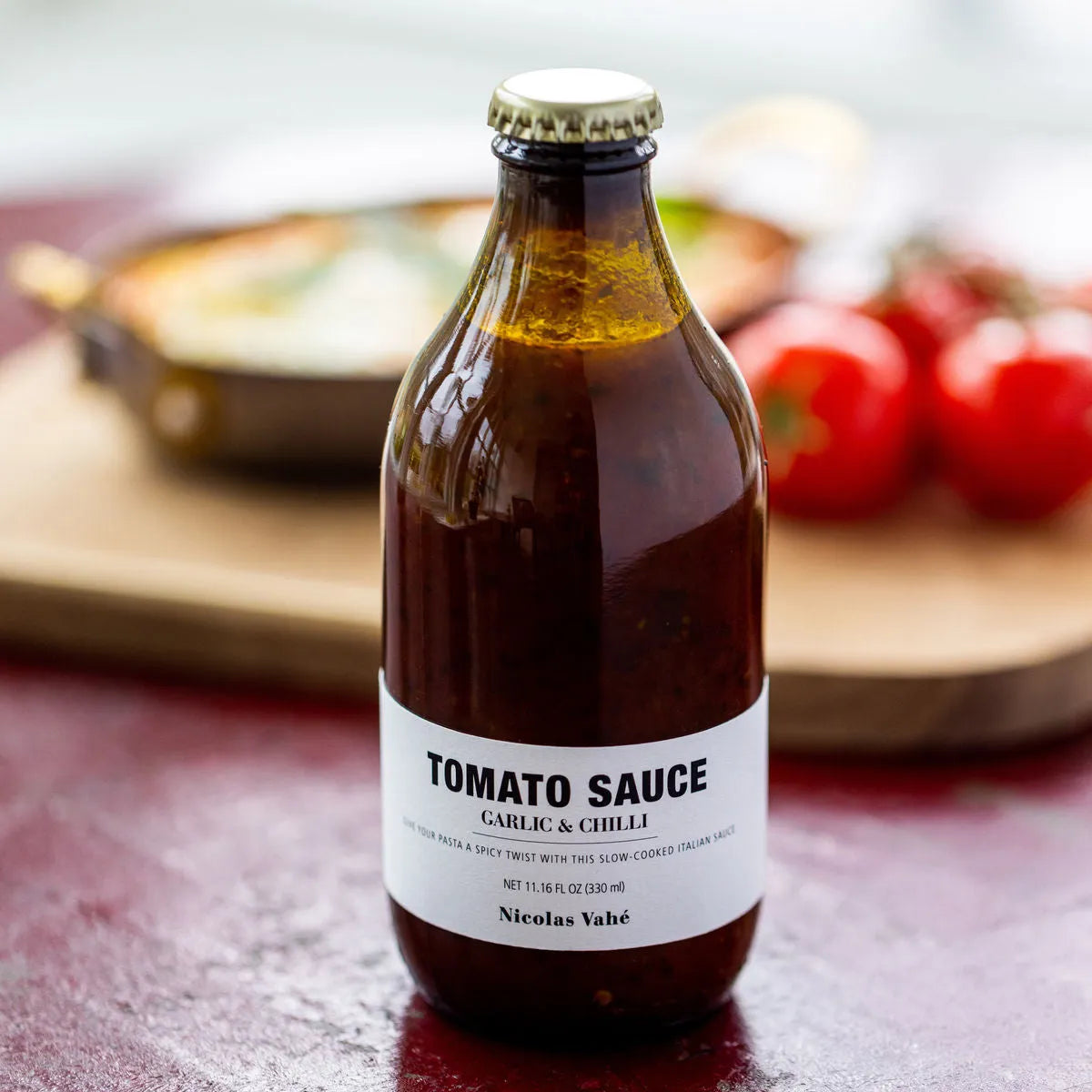 Tomatensauce, Knoblauch & Chilli in  präsentiert im Onlineshop von KAQTU Design AG. Lebensmittel ist von Nicolas Vahé