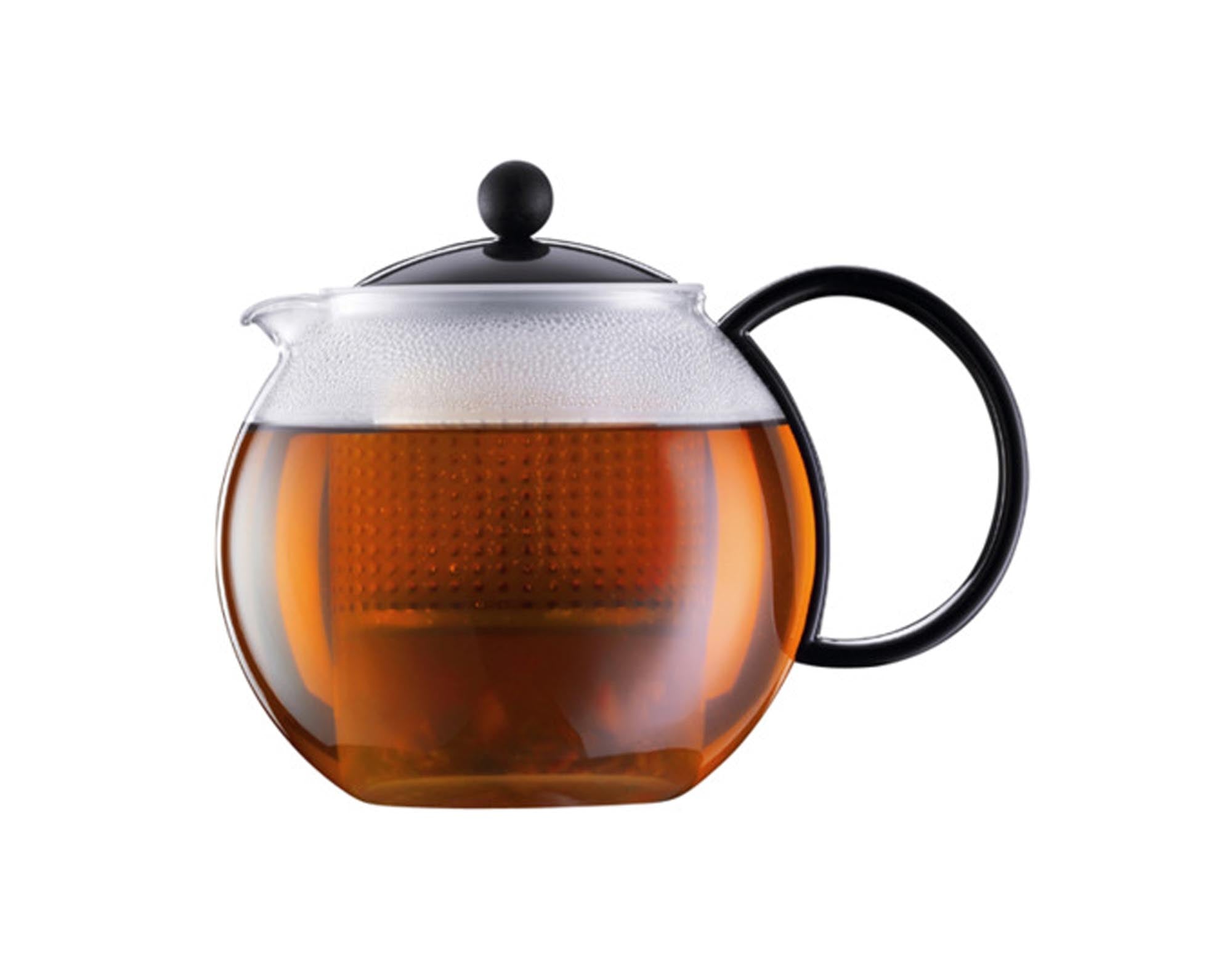 Stilvolle BODUM Teekanne 1L aus Borosilikatglas mit Kunststoffsieb, ergonomisch, spülmaschinenfest, ideal für Teeliebhaber.