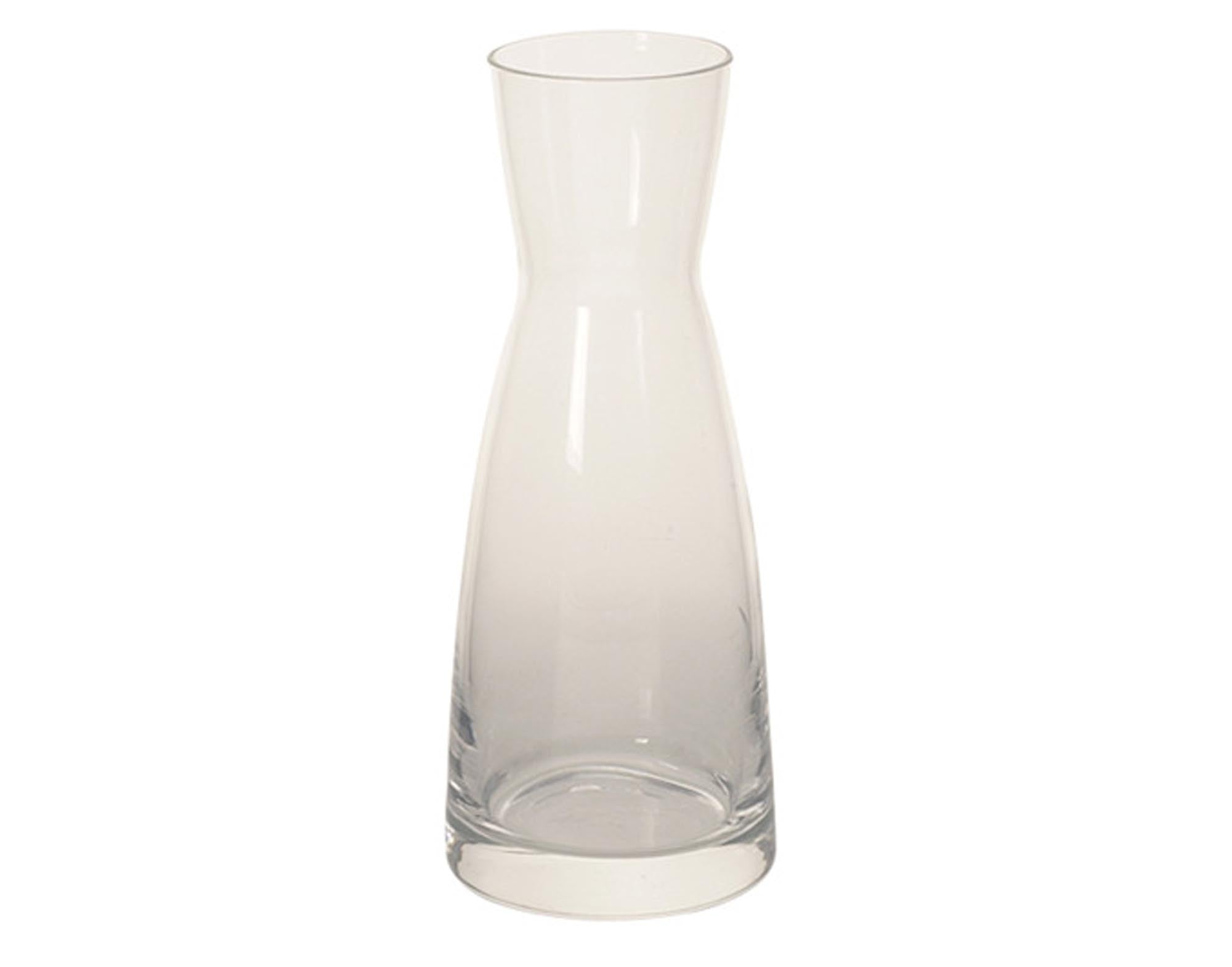 Elegante Karaffe Ypsilon 1 l von BORMIOLI ROCCO aus kratzfestem Glas. Ideal für Wasser, Saft oder Wein. Spülmaschinenfest und stilvoll.