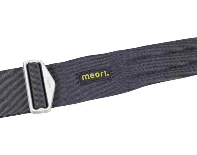 Praktischer MEORI Schultergurt in Schwarz, ideal für komfortables Tragen Ihrer Faltbox. Robust, verstellbar und stilvoll.