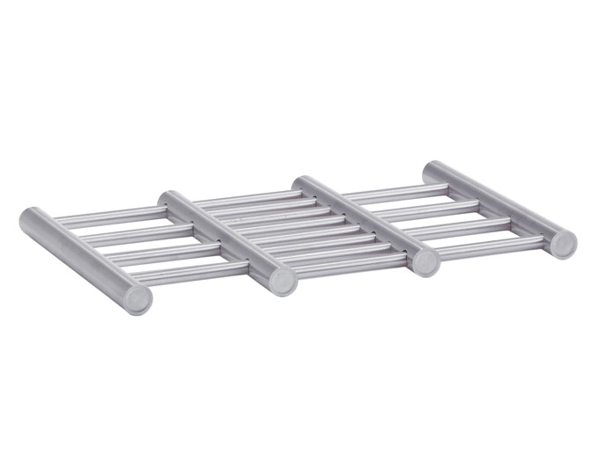 Der ausziehbare Topfuntersatz Inox von ZELLER PRESENT schützt Arbeitsflächen stilvoll und flexibel von 23-38 cm.