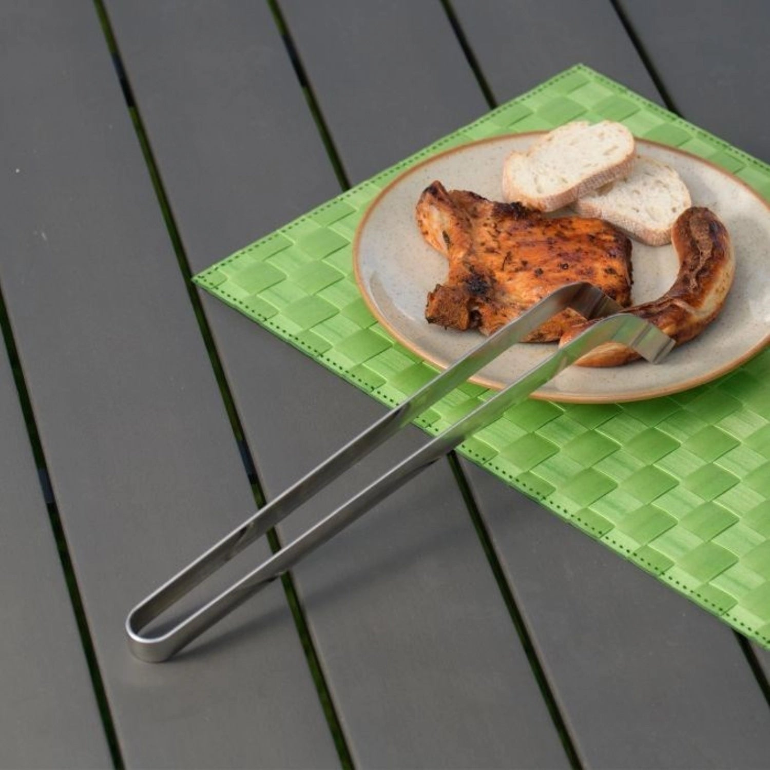 Praktische Wurstzange von Westmark, 34x5x6 cm, ideal zum Grillen und Servieren von Würstchen, robust und ergonomisch gestaltet.