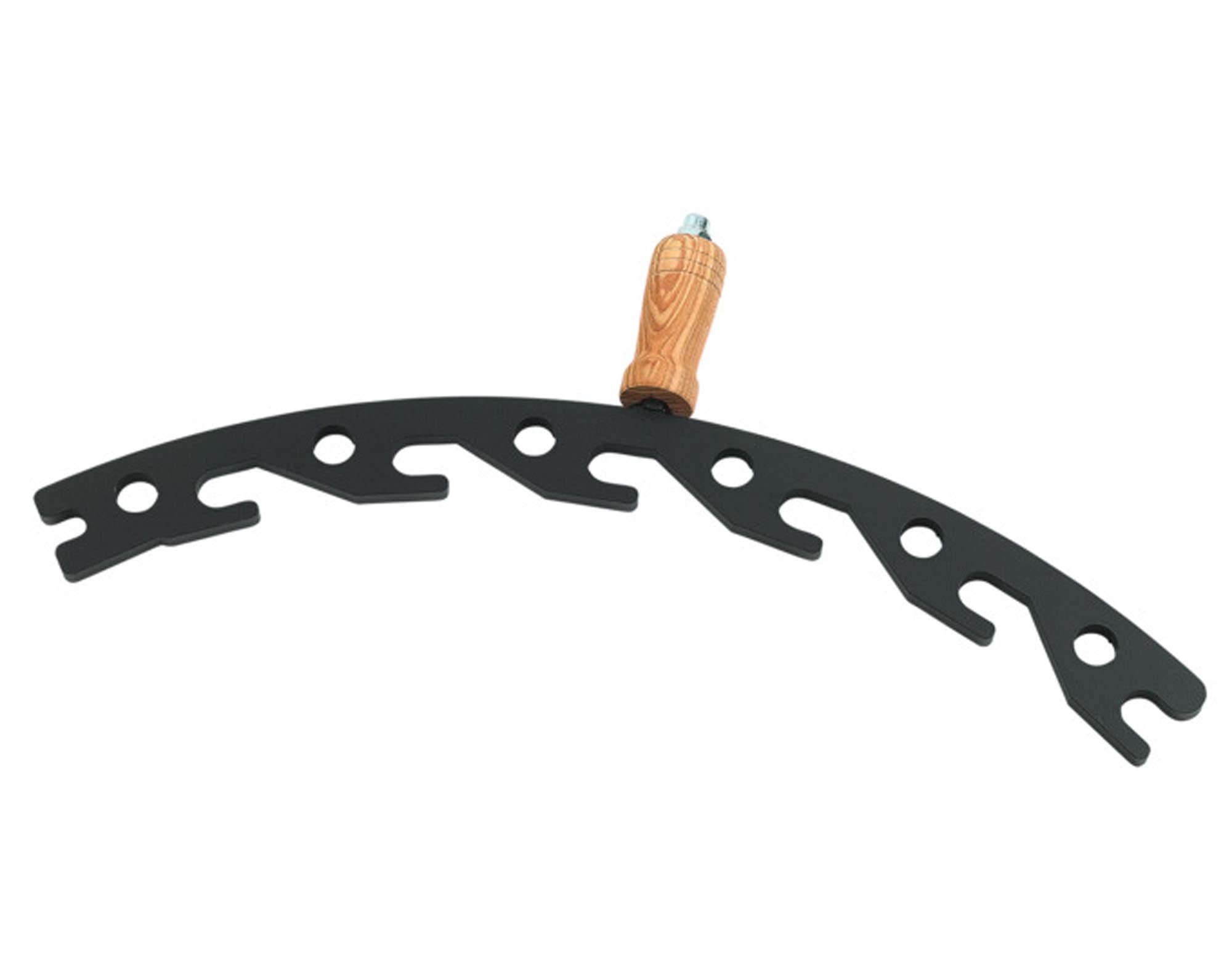 Der JOE'S BARBEQUE SMOKER Deckelhalter groß ist das perfekte Grillzubehör für jeden Grillliebhaber. Hergestellt aus hitzebeständigem Edelstahl, sorgt er für Sicherheit und Komfort beim Grillen. Ideal für alle Grillmodelle!
