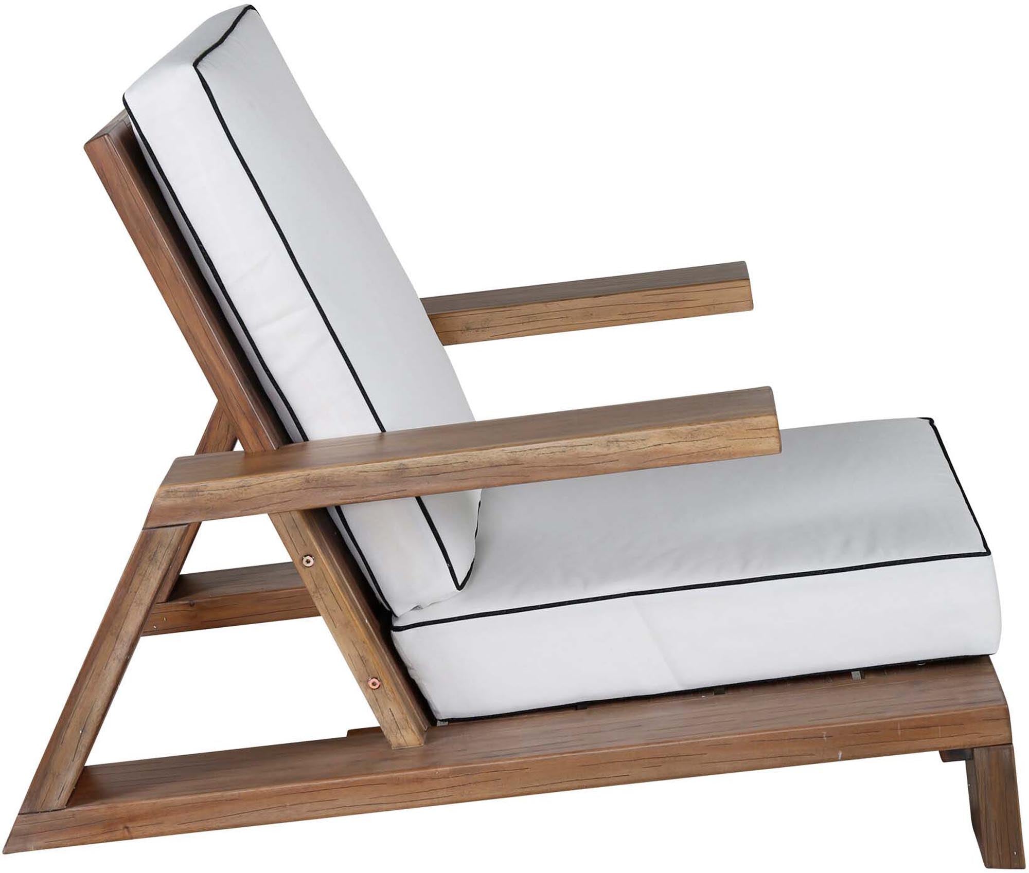 Daria Lounge Chair: Luxuriöser Akazienholz-Sessel für entspannte Stunden im Freien. Perfekt für Ihre Outdoor-Oase!