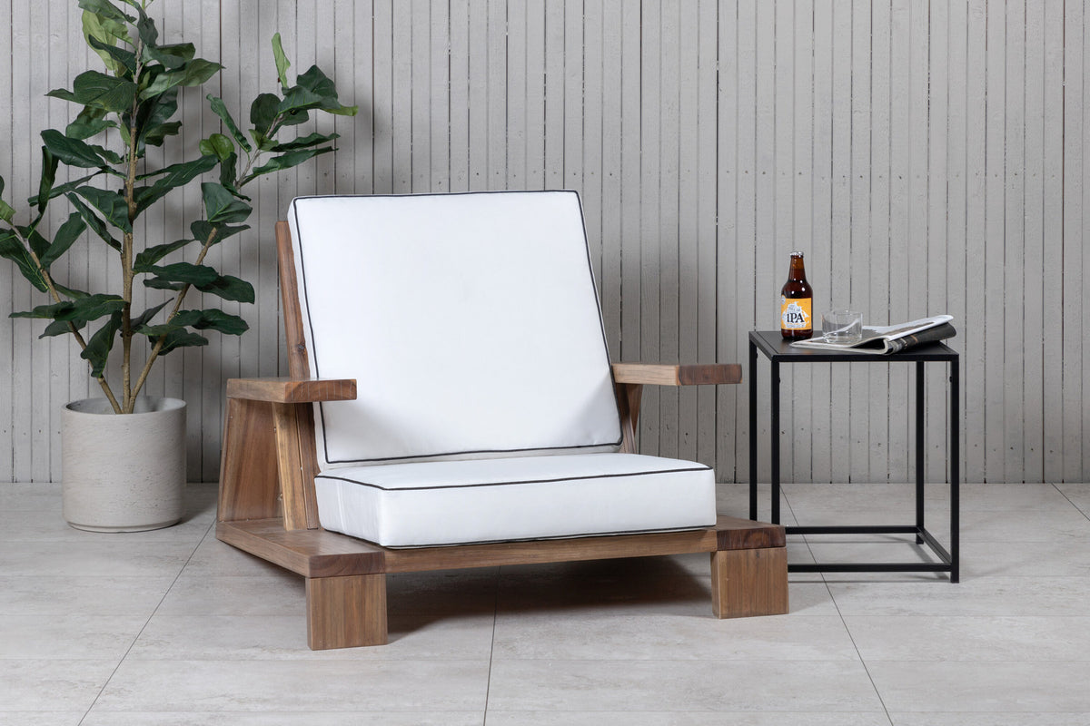 Daria Lounge Chair in Braun präsentiert im Onlineshop von KAQTU Design AG. Outdoor-Sessel ist von Venture Home