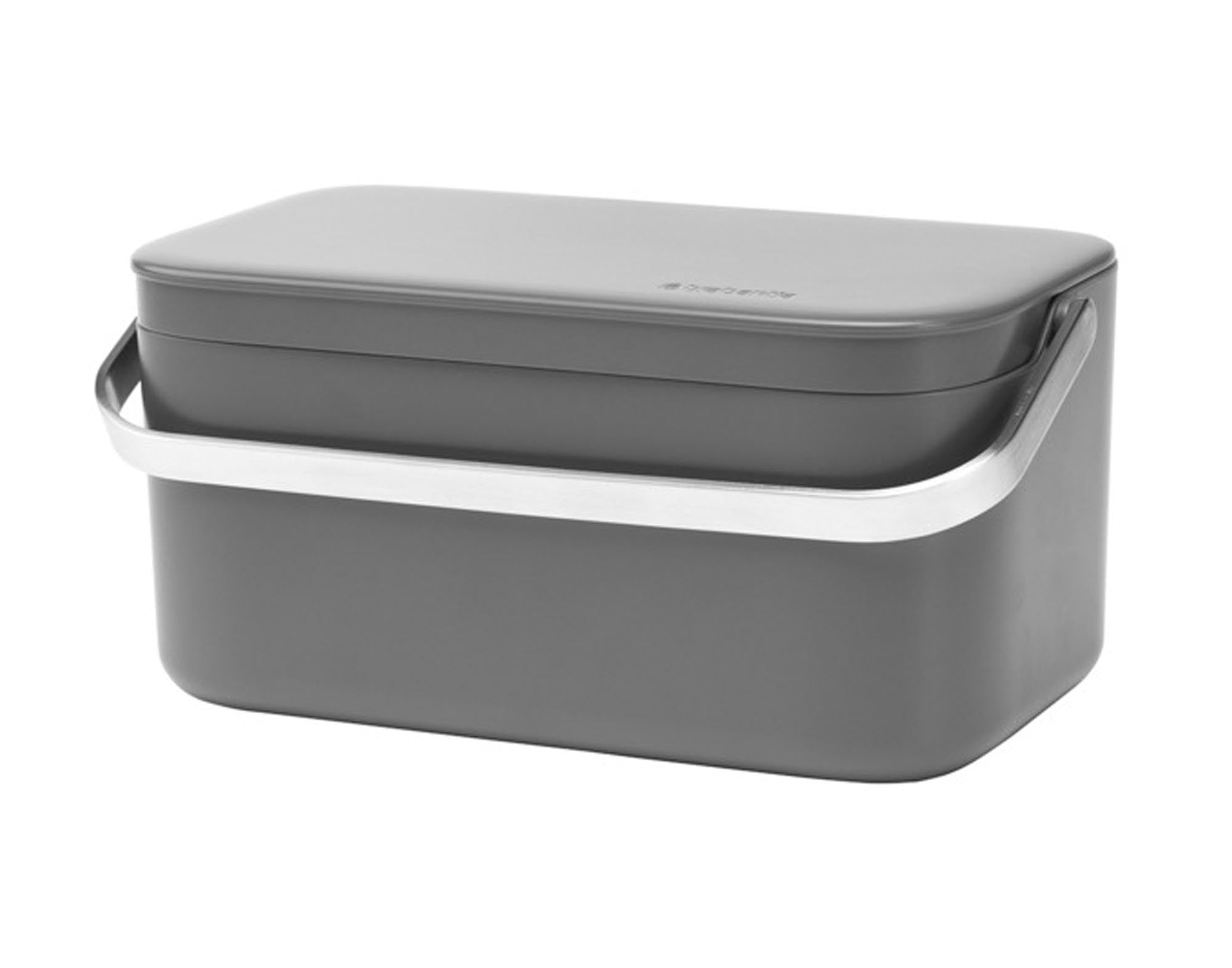 Entdecken Sie den BRABANTIA Abfallbehälter SinkSide in dark grey: stilvoll, hygienisch, mit 30 Litern Fassungsvermögen und fingerabdruckresistentem Edelstahl.