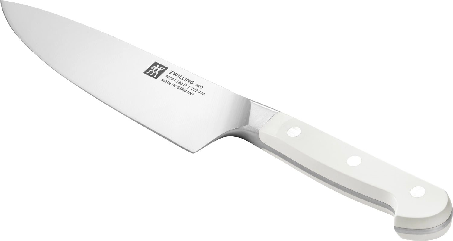 Elegantes 180mm Kochmesser von Zwilling Kitchen, ideal für präzises Schneiden in der Küche, mit stilvollem Design und komfortablem Griff.