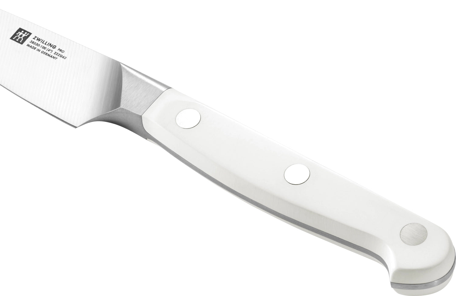 Das Zwilling Pro Spick- und Garniermesser (100mm) ist ideal für präzise Schneidarbeiten und vielseitige Anwendungen in der Küche.