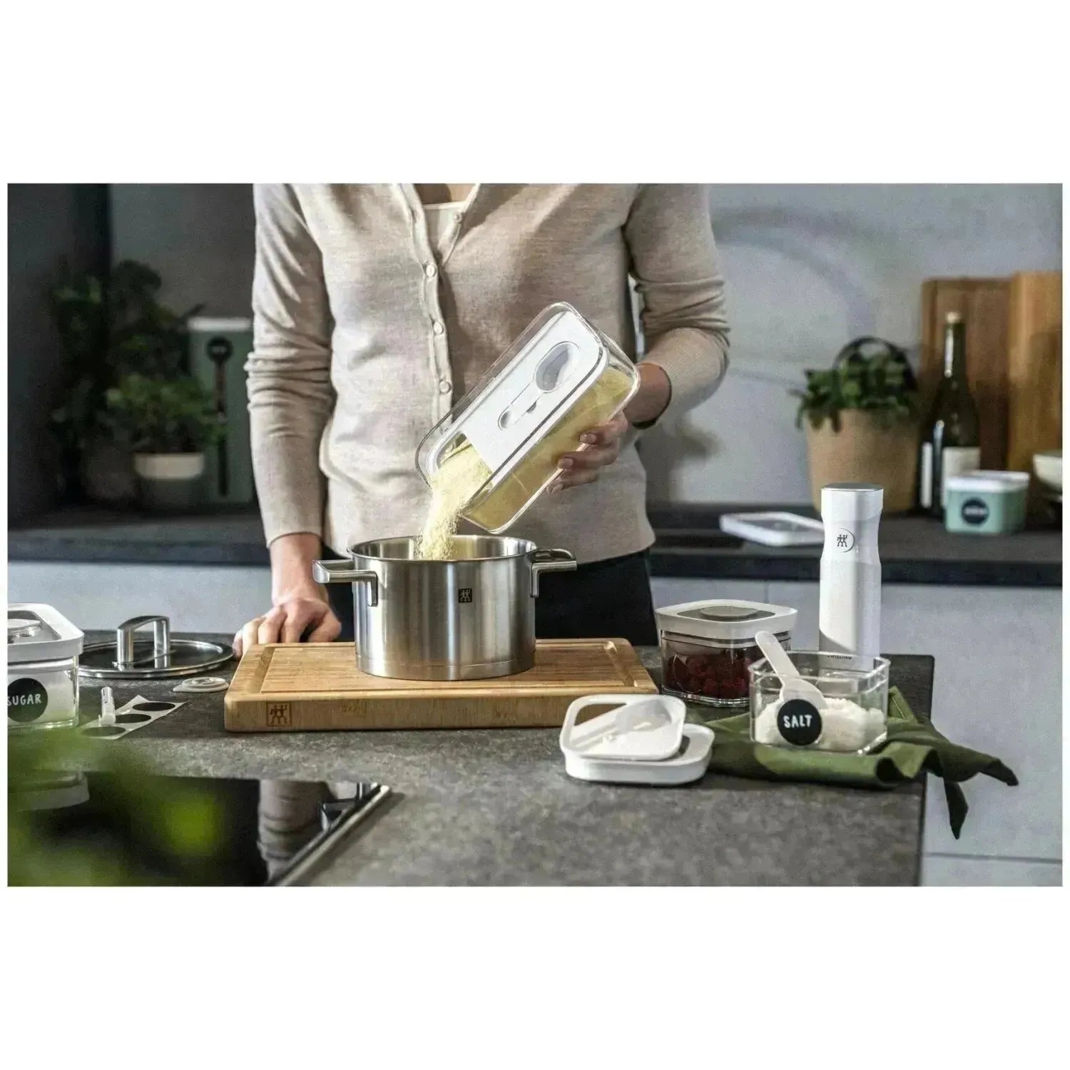 Cube M Einsatz mit Messlöffel, passend für Zwilling M, 2M, 3M. Perfekt für genaue Dosierung und kompakte Aufbewahrung.