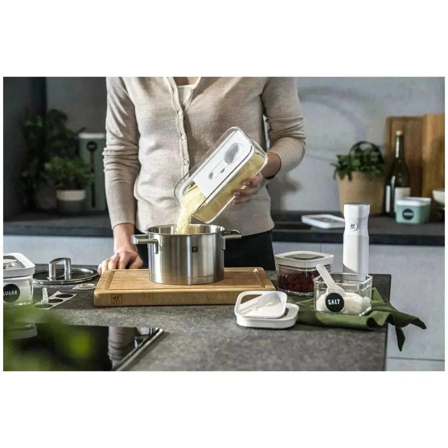 Cube M Einsatz mit Messlöffel, passend für Zwilling M, 2M, 3M. Perfekt für genaue Dosierung und kompakte Aufbewahrung.
