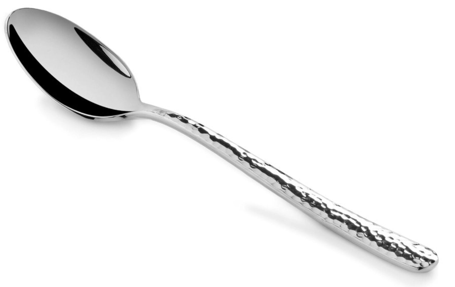 Genießen Sie stilvolles Essen mit dem Courchevel Suppenlöffel von Revol. Edelstahl, martele-Oberfläche, langlebig und perfekt für festliche Anlässe!