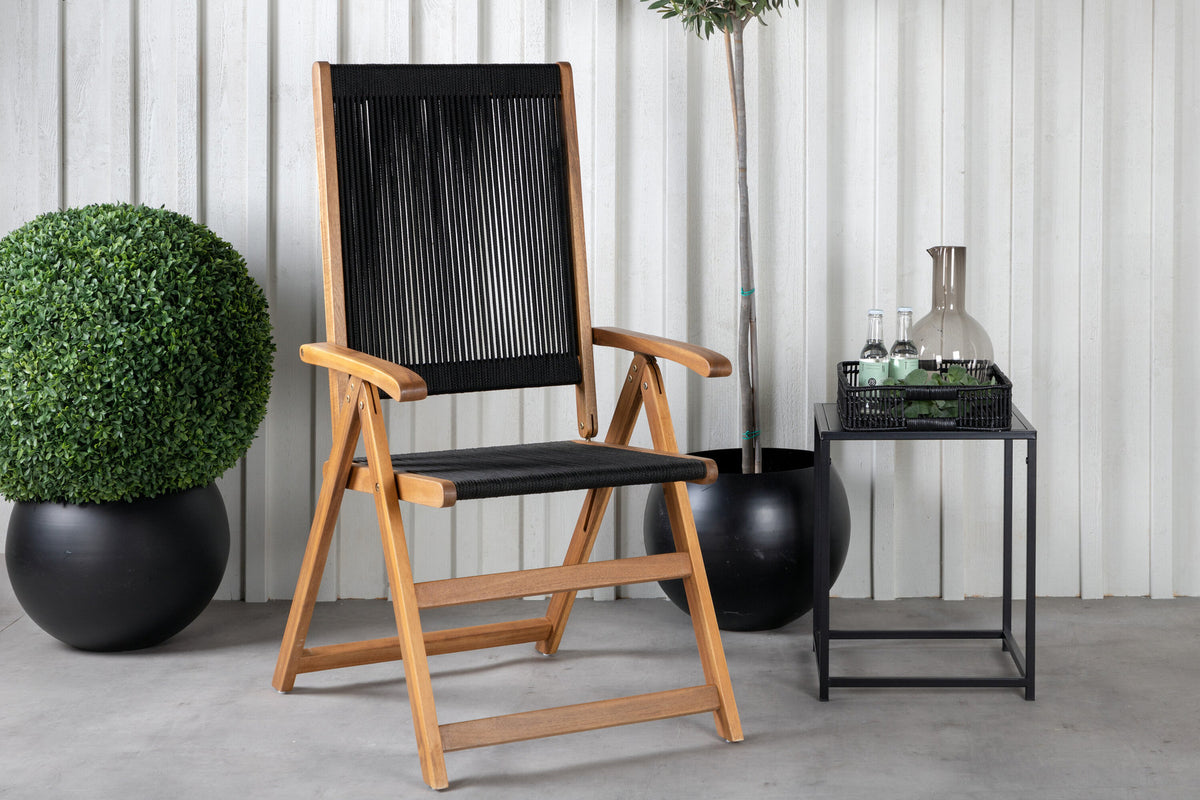 Little John Stuhl in Schwarz präsentiert im Onlineshop von KAQTU Design AG. Gartenstuhl mit Armlehnen ist von Venture Home