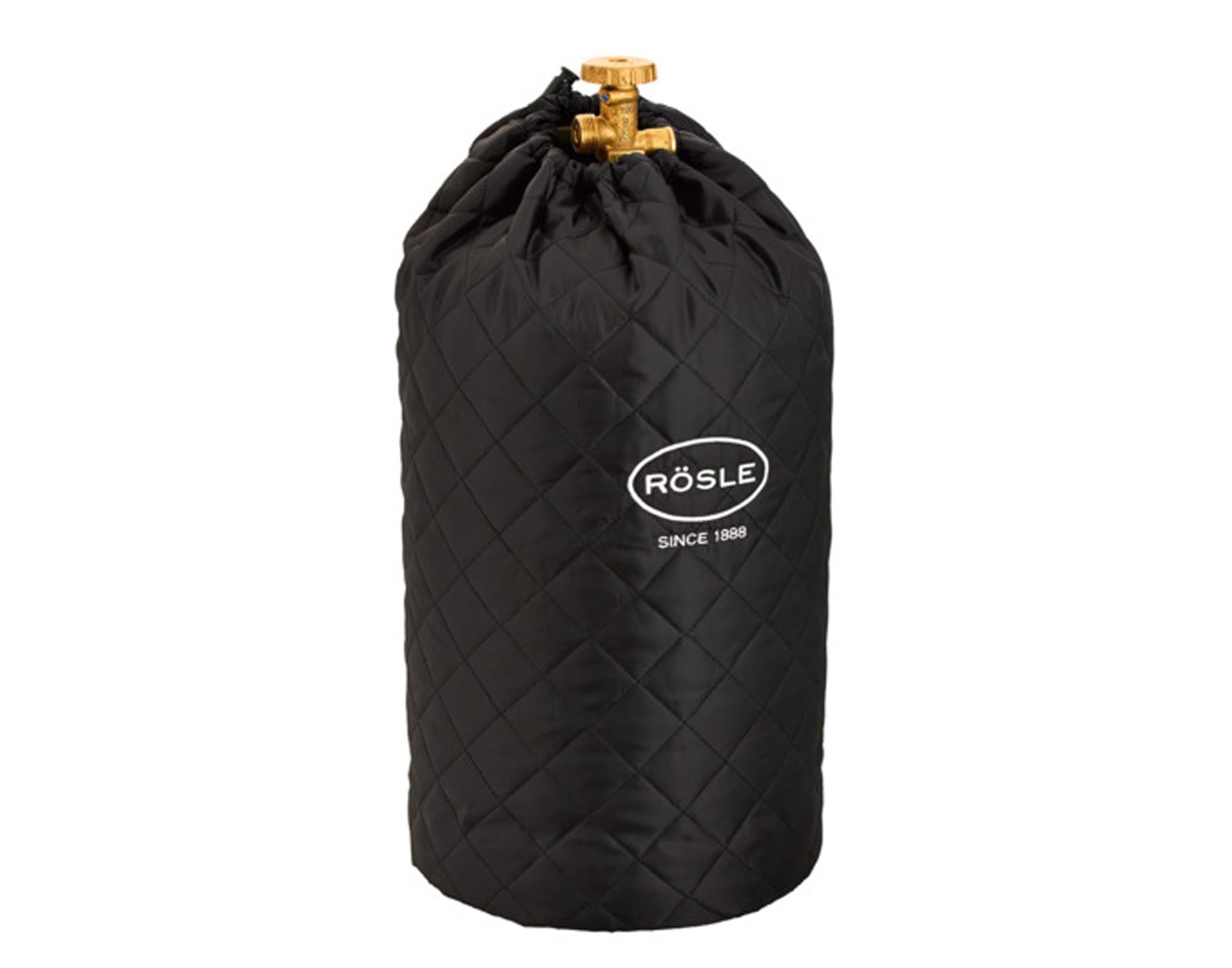 Schützen Sie Ihre 5 kg Gasflasche mit der hochwertigen RÖSLE Abdeckhaube aus robustem Polyester. Wetterfest, langlebig und passgenau für optimalen Schutz.