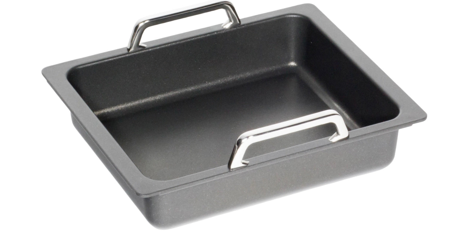 Bratplatte tief Induk. GN 1/2, Höhe 5.5cm m. Griffen in Schwarz präsentiert im Onlineshop von KAQTU Design AG. Pfanne/Topf ist von AMT