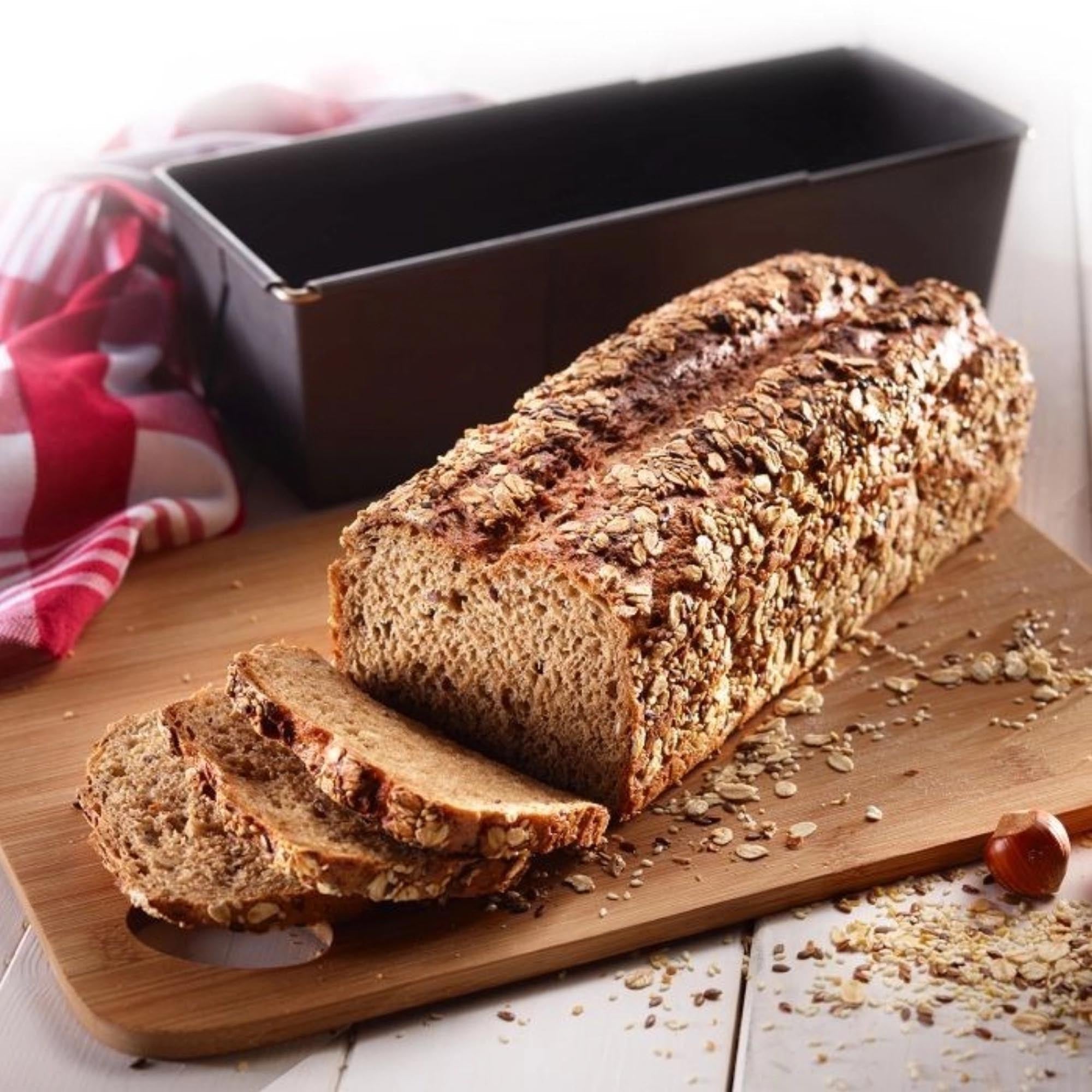 Verstellbare Brotbackform von Westmark, 25-35cm, mit Antihaftbeschichtung, perfekt für Brot und Kuchen in variabler Größe.