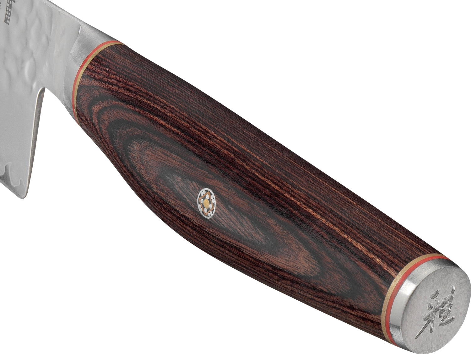 Hochwertiges MIYABI 6000MCT Shotoh Damastmesser, 130mm, ideal für präzise Schneidarbeiten, vereint traditionelles Handwerk mit innovativem Design.