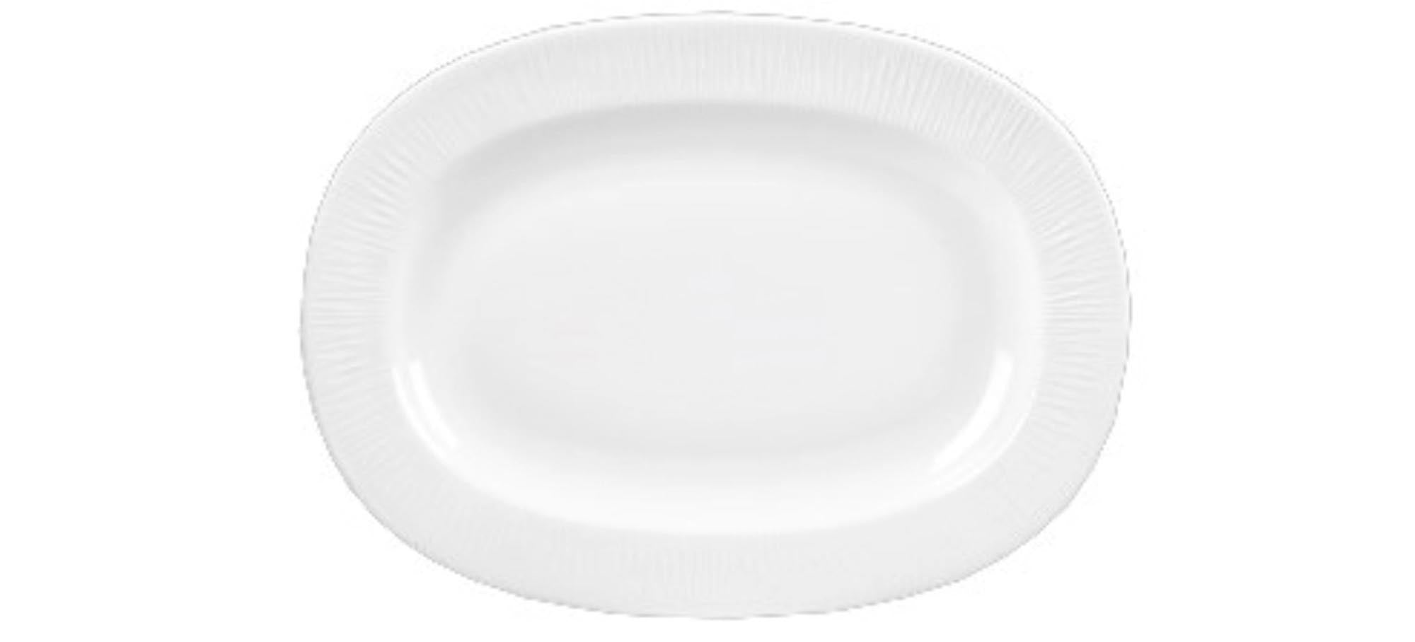 Elegante, ovale Porzellanplatte von Churchill, robust, pflegeleicht, ideal für Speisenpräsentation, mikrowellengeeignet.