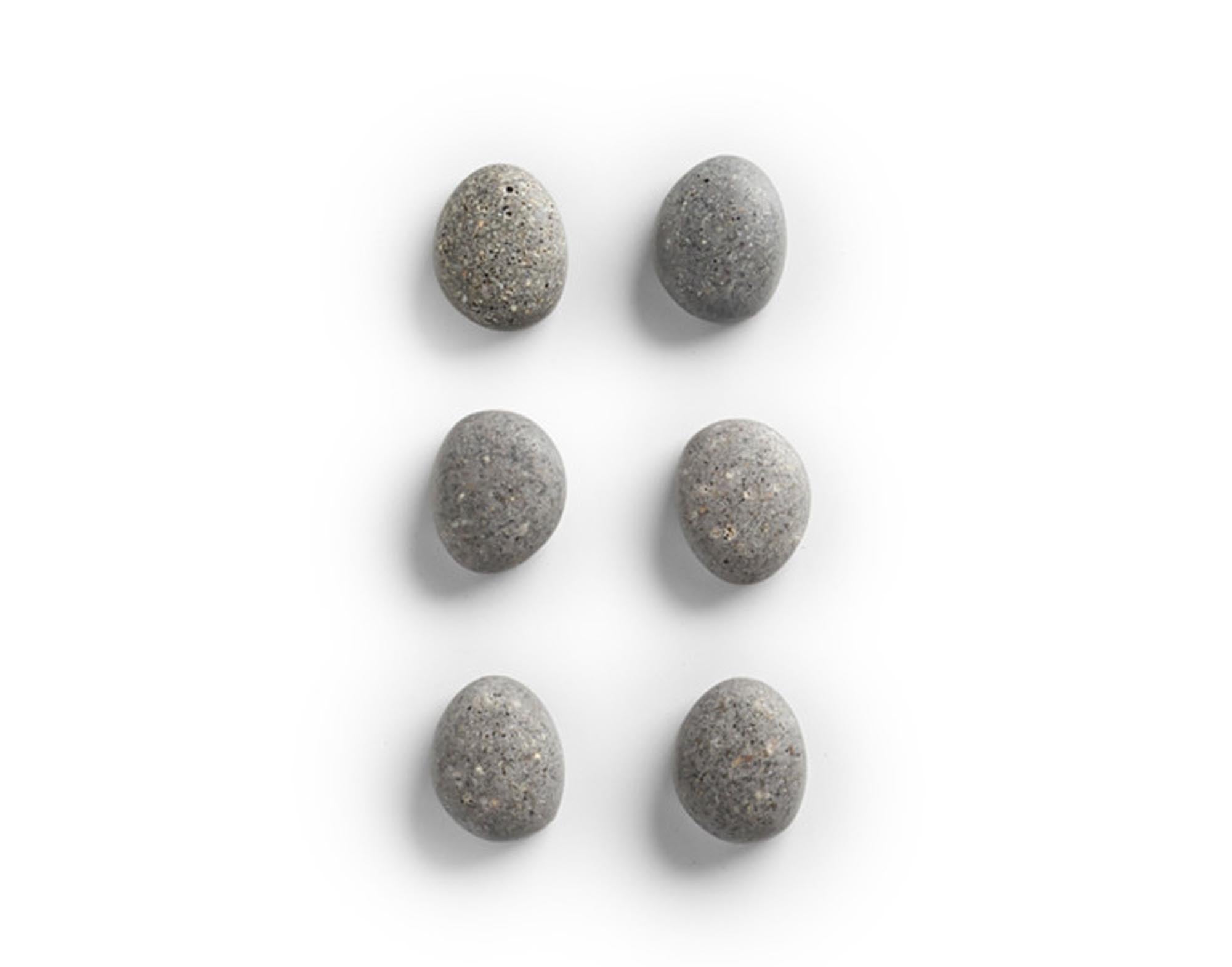 Magnet-Set Stone mit 6 Stück ø 2 cm in  präsentiert im Onlineshop von KAQTU Design AG. Büromaterial ist von ZELLER PRESENT