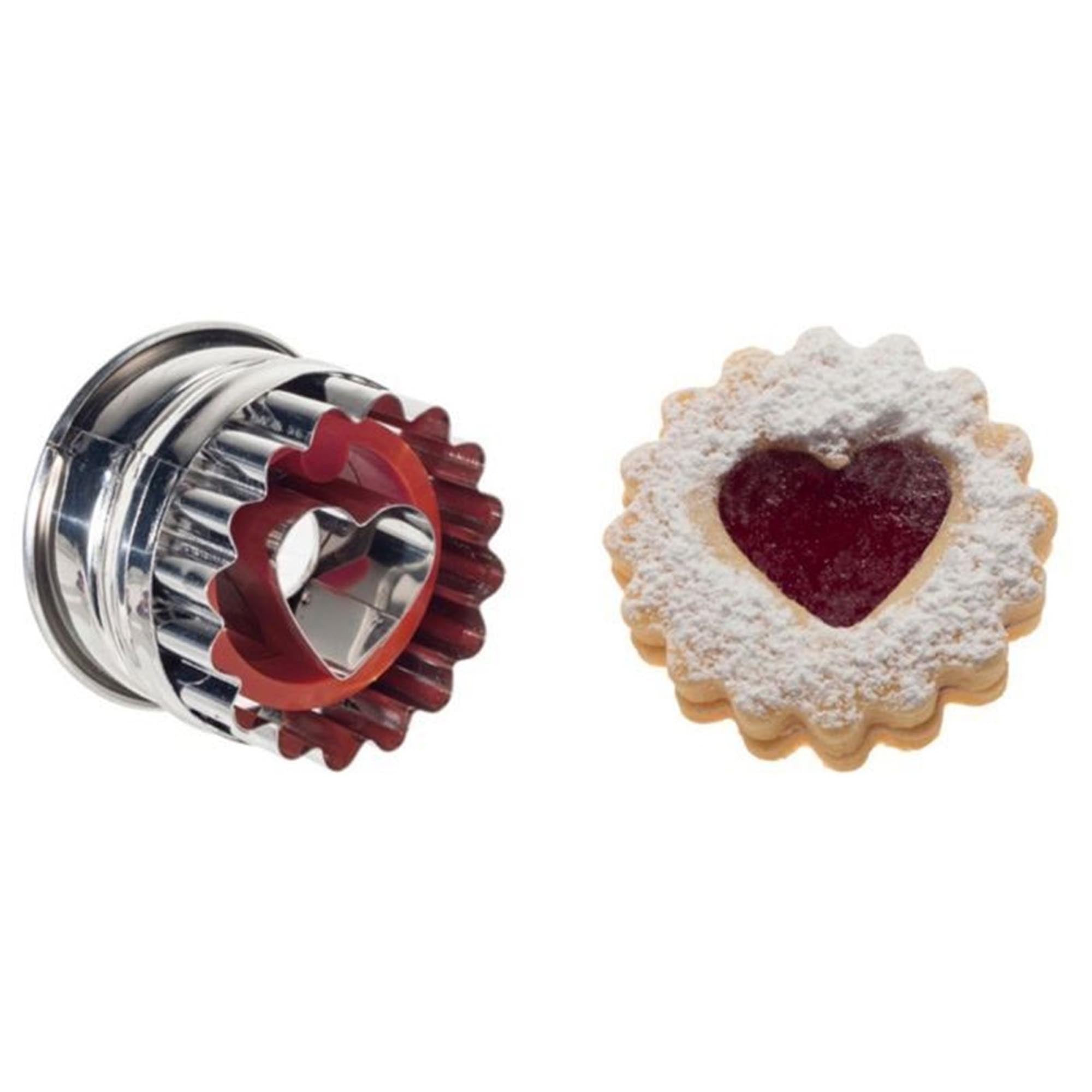 Herzförmige Linzer-Ausstechform von Westmark, 5 cm gross, ideal für Plätzchen und Gebäck, hochwertig und einfach zu verwenden.