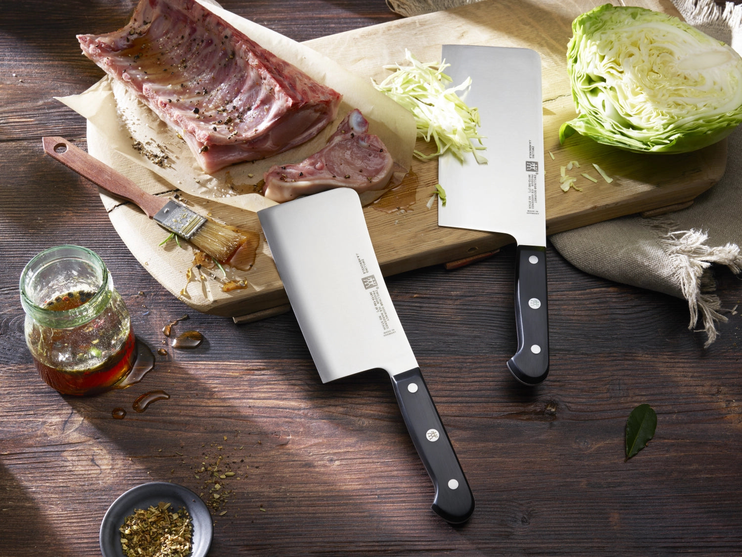 Hochwertiges ZWILLING Gourmet Chin. Kochmesser, 180 mm, ideal für präzises Schneiden und Zubereiten in der modernen Küche.