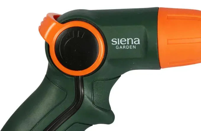 Die SIENA GARDEN Reinigungsspritze Classic 1/2" ist ideal für Gartenarbeiten, bietet präzise Wassersteuerung und ist robust gefertigt.