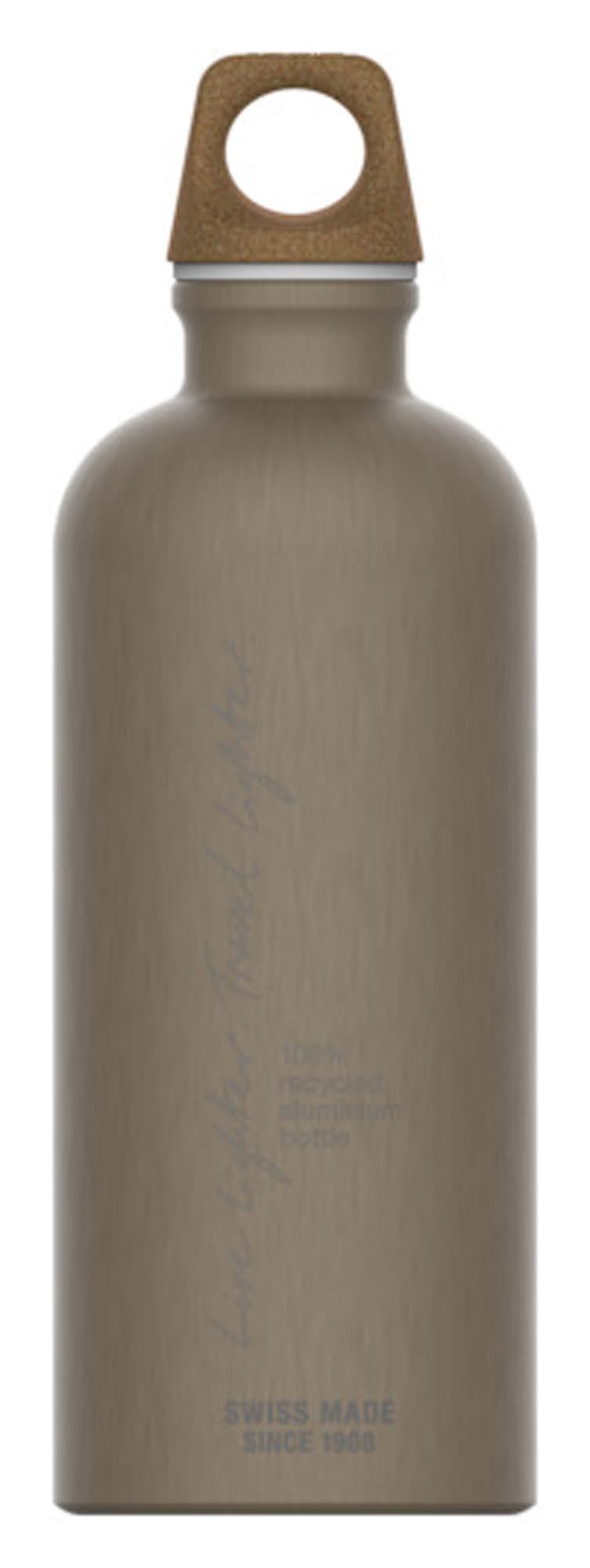 Trinkflasche Traveller Bottle MyPlanet Lighter Plain 0.6 l in  präsentiert im Onlineshop von KAQTU Design AG. Flasche ist von SIGG