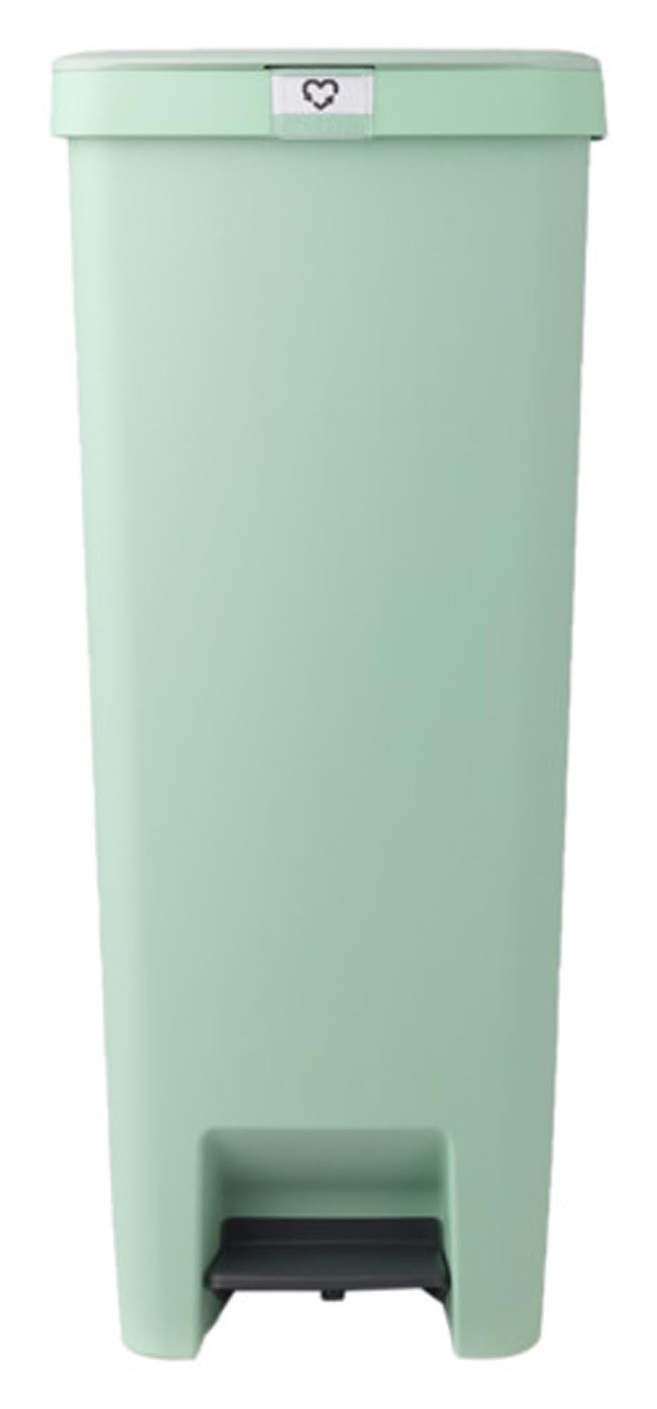 BRABANTIA Treteimer StepUp jade green 40 l in  präsentiert im Onlineshop von KAQTU Design AG. Mülleimer ist von BRABANTIA