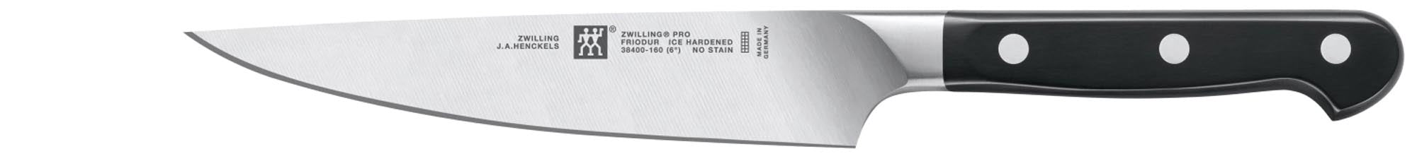 Zwilling Pro Fleischmesser 160 mm in Schwarz präsentiert im Onlineshop von KAQTU Design AG. Küchenmesser ist von Zwilling Kitchen