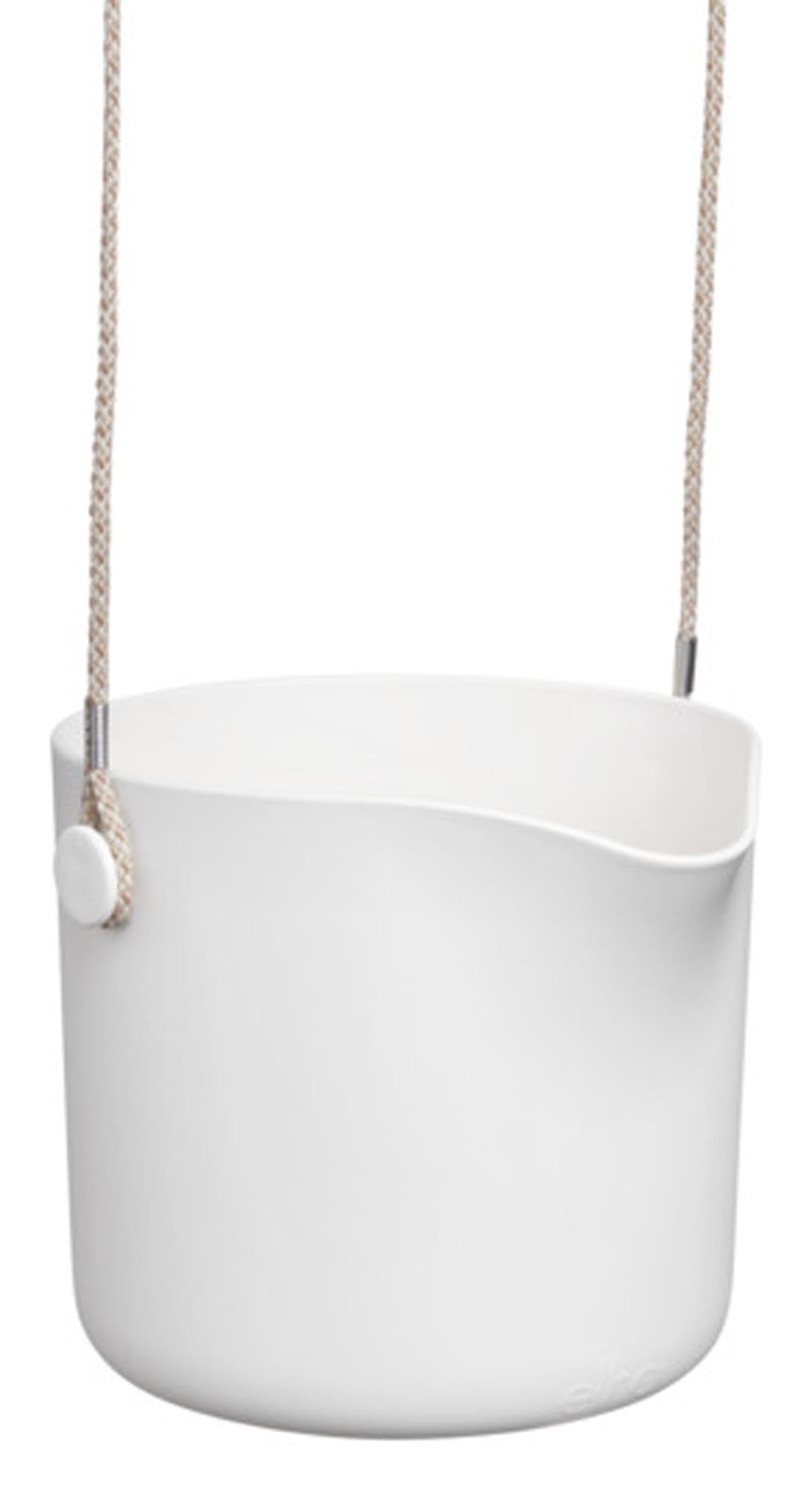 Der ELHO Balkonkasten swing ø 18 cm in Weiss ist ideal für Balkon und Terrasse. Umweltfreundlich, langlebig und perfekt für Blumen und Kräuter.